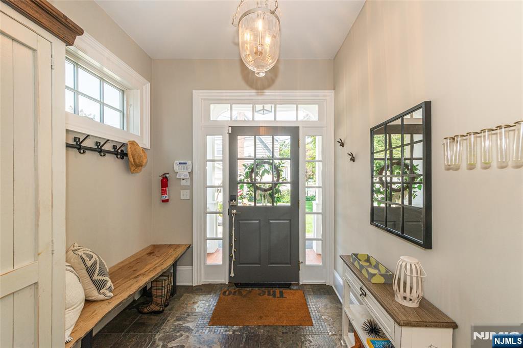 228 Watchung Avenue - Photo 4