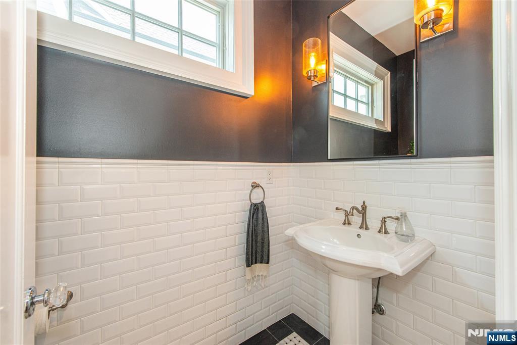 228 Watchung Avenue - Photo 5