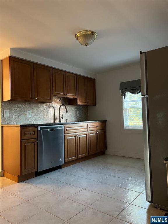 39 Lawrence Avenue 2 - Photo 1