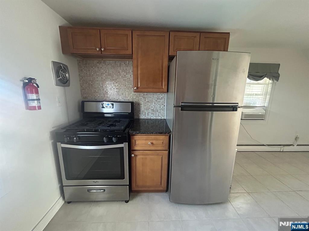 39 Lawrence Avenue 2 - Photo 4