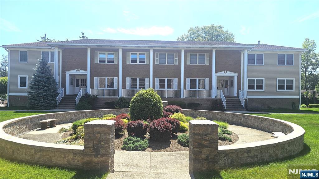 105 Newark Pompton 13 - Photo 1