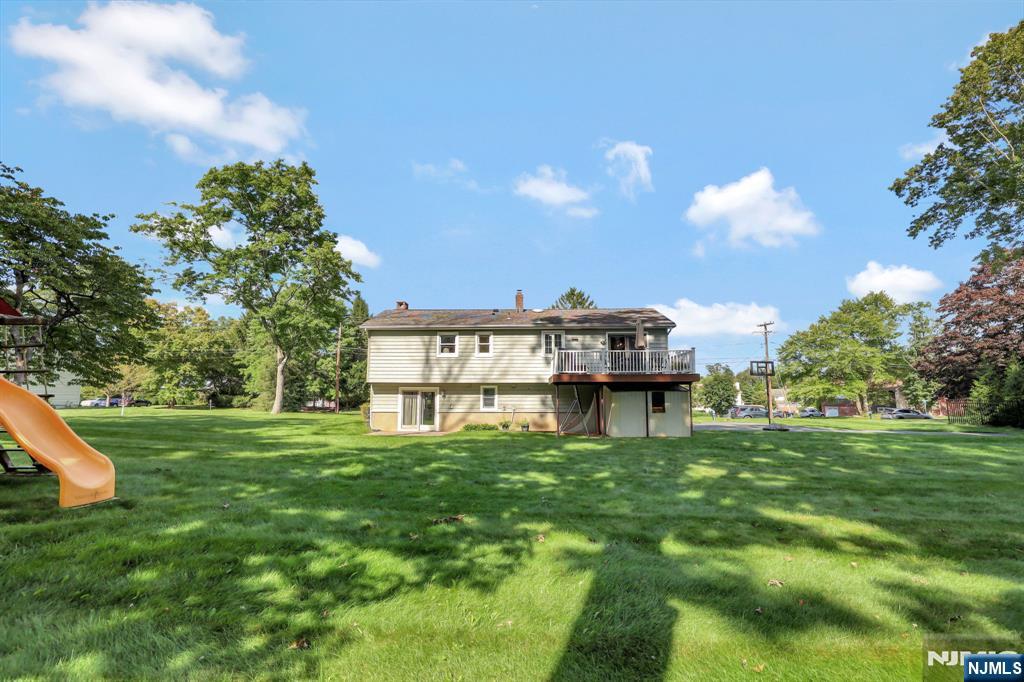 18 Starlight Road - Photo 3