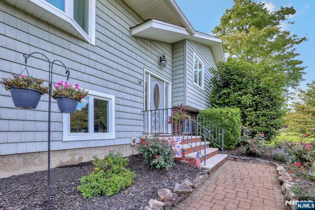 18 Starlight Road - Photo 5
