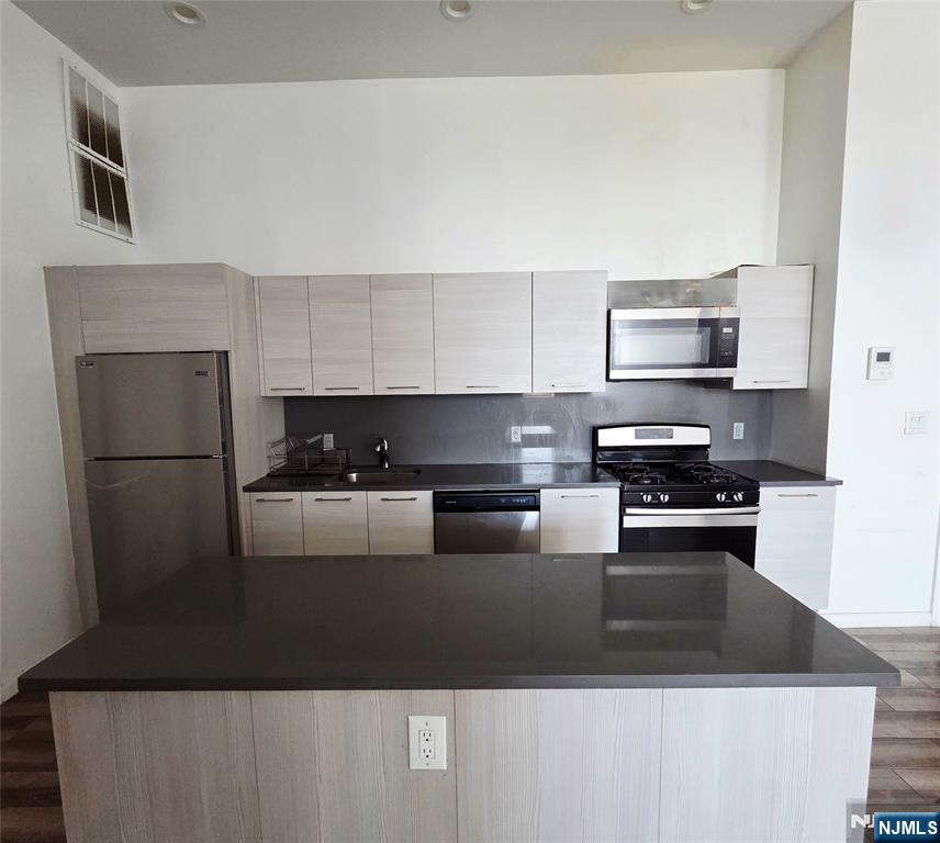 795 Main Avenue 7 - Photo 4
