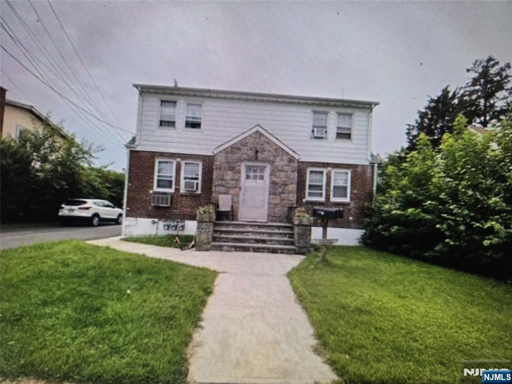 230 Martha Avenue - Photo 1