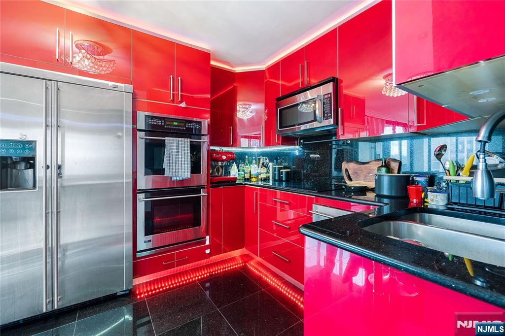 300 Winston Drive 517 - Photo 2
