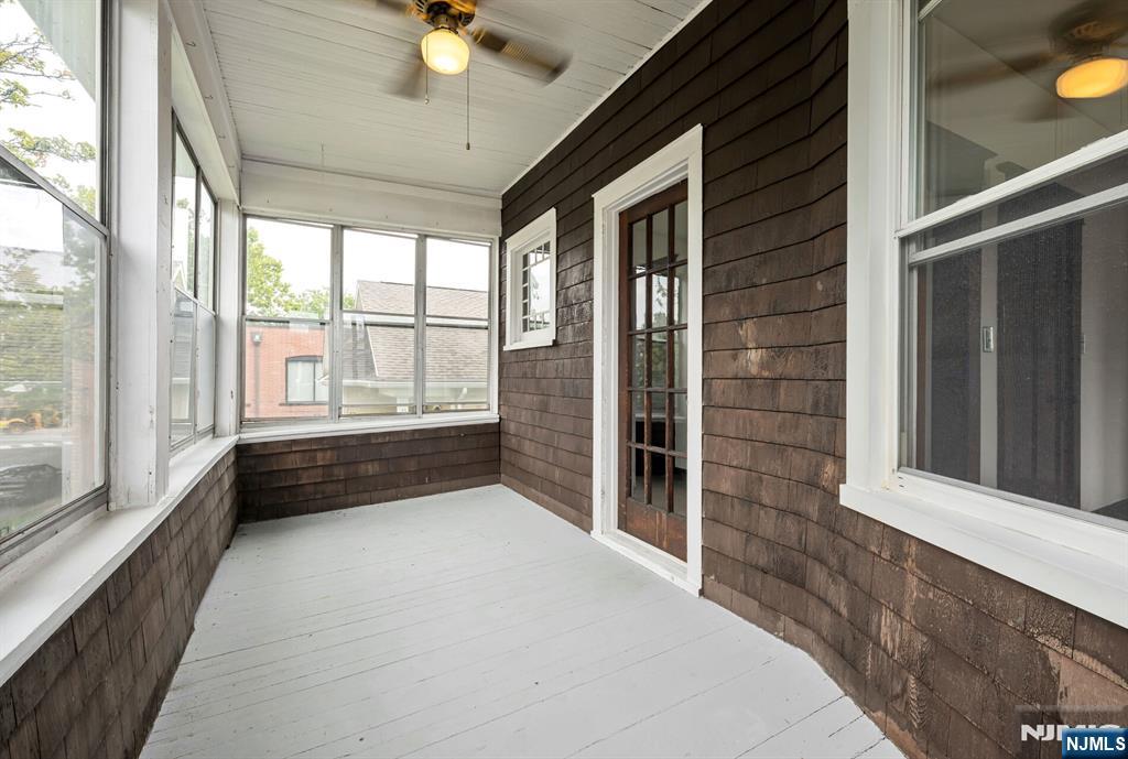 18 Unit 2 Lincoln Avenue 2 - Photo 4