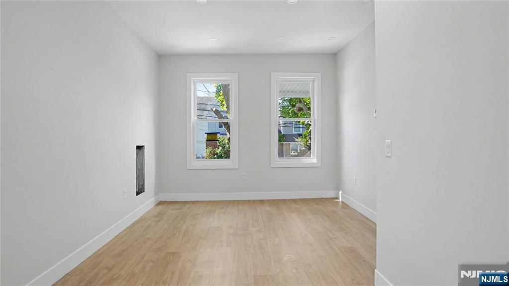 135 Bergen Avenue - Photo 3