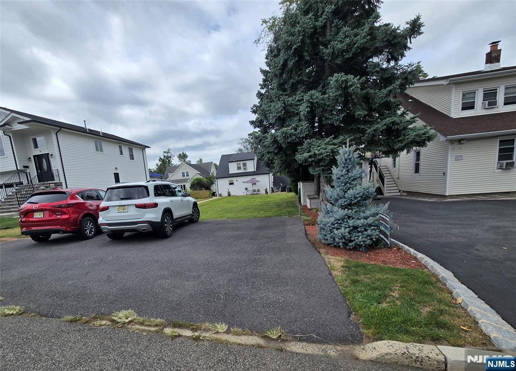 229 River Drive - Photo 4
