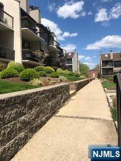 605 West Ridge Mews - Photo 1