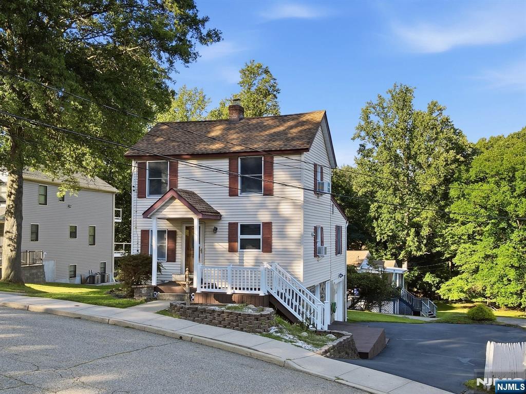 72 Arch Street - Photo 2