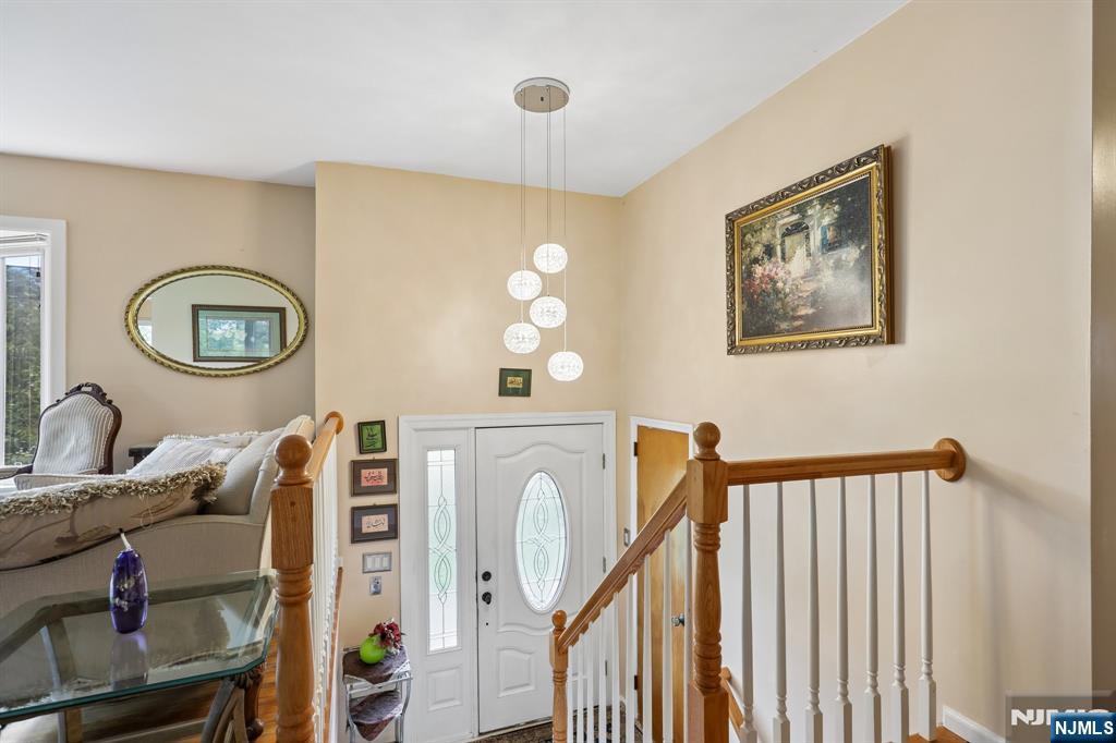 347 Alan Drive - Photo 4
