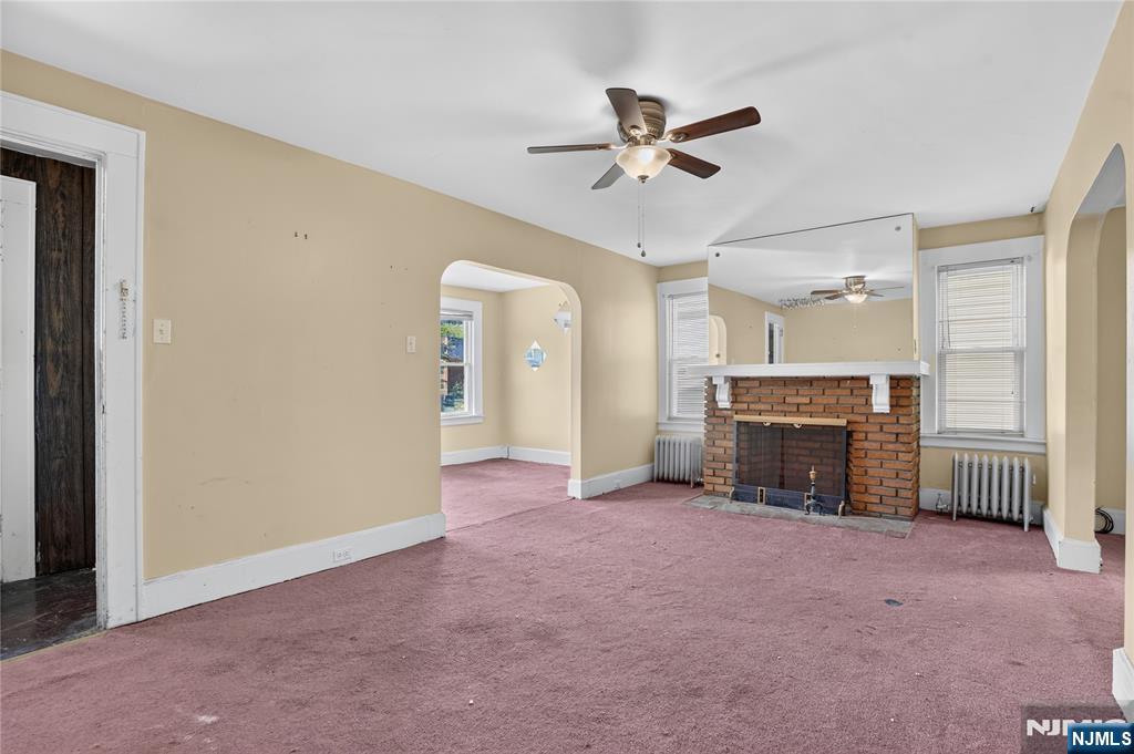 292 Maple Avenue - Photo 4