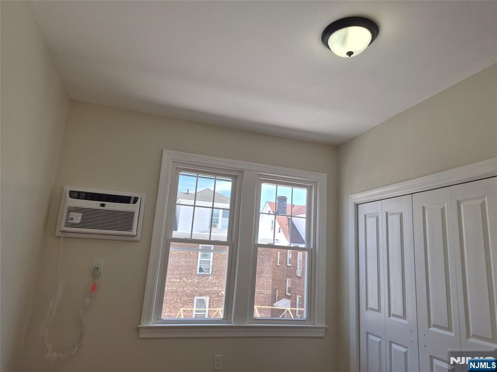 359 12th Street - Photo 4