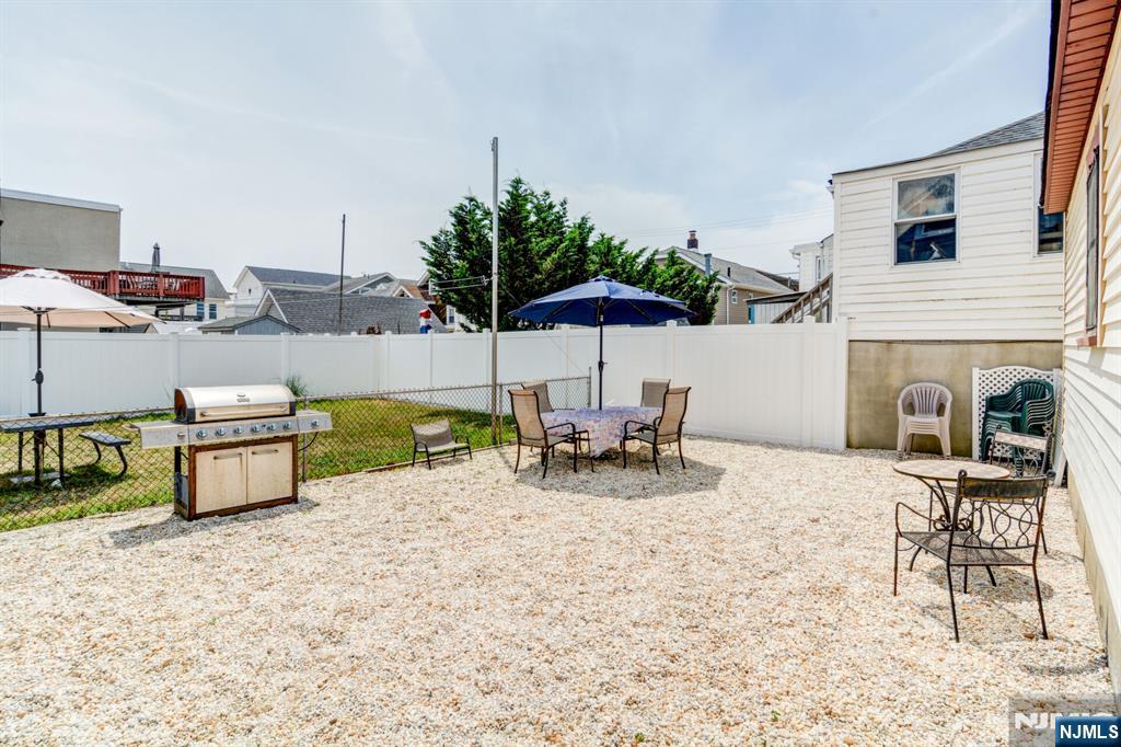 59 Fremont Avenue - Photo 3