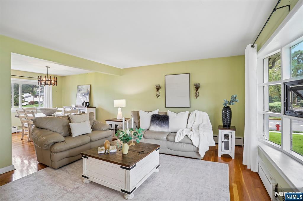 145 Sutton Place - Photo 5