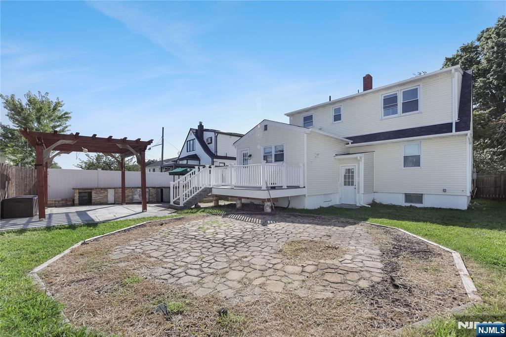 133 Summit Avenue