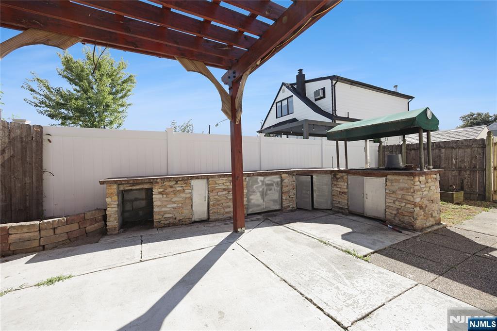 133 Summit Avenue