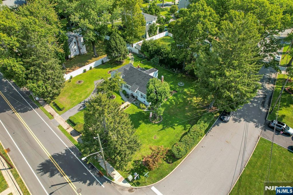10 Knickerbocker Road - Photo 1
