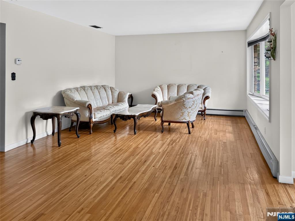 457 State Rt 5, Fort Lee, NJ 07024