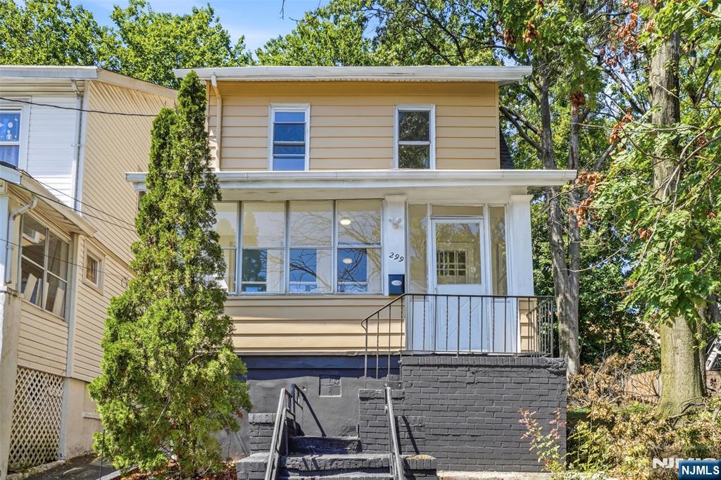 299 Smith Street - Photo 2