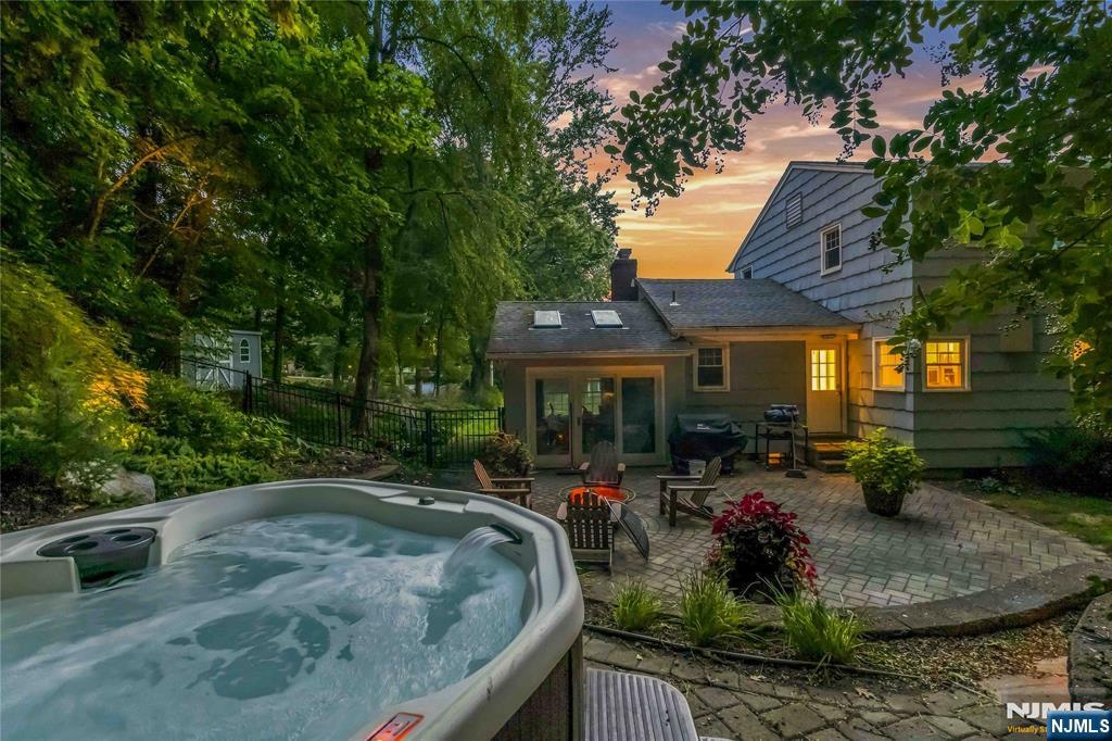 Photo 2 of Single family home for sale at 59 Hickory Dr, Oakland, NJ 07436 | MLS# 26032756 | Listing updated on 2026-09-18