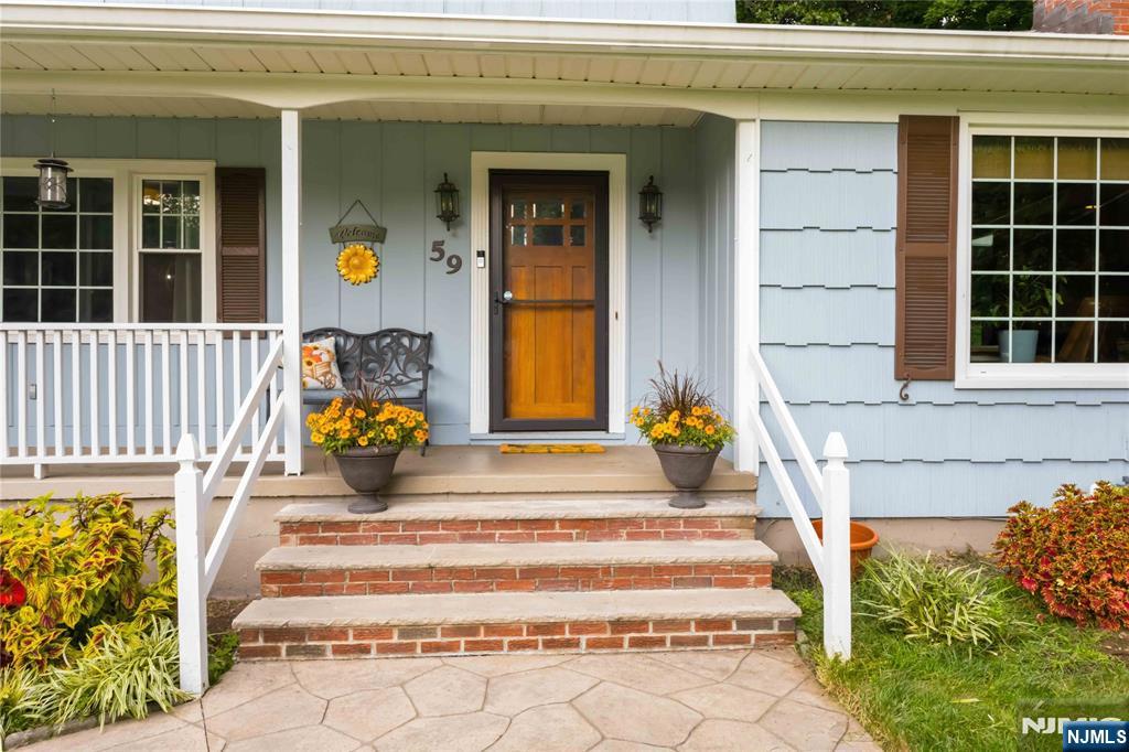 Photo 4 of Single family home for sale at 59 Hickory Dr, Oakland, NJ 07436 | MLS# 26032756 | Listing updated on 2026-09-18