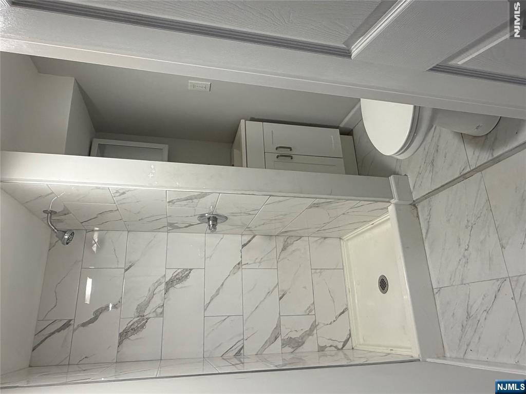 81 Dewey Street - Photo 5