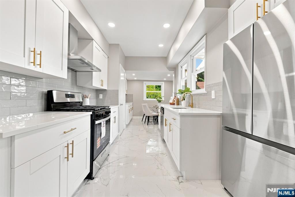 205 Dewitt Avenue - Photo 4