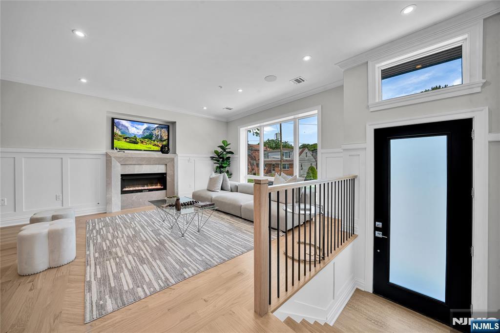 306 Coolidge Avenue - Photo 4