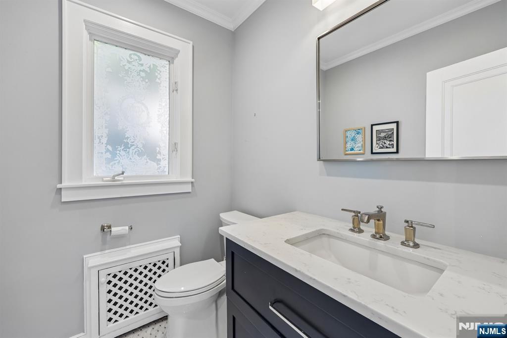 402 Mountain Avenue — photo 14