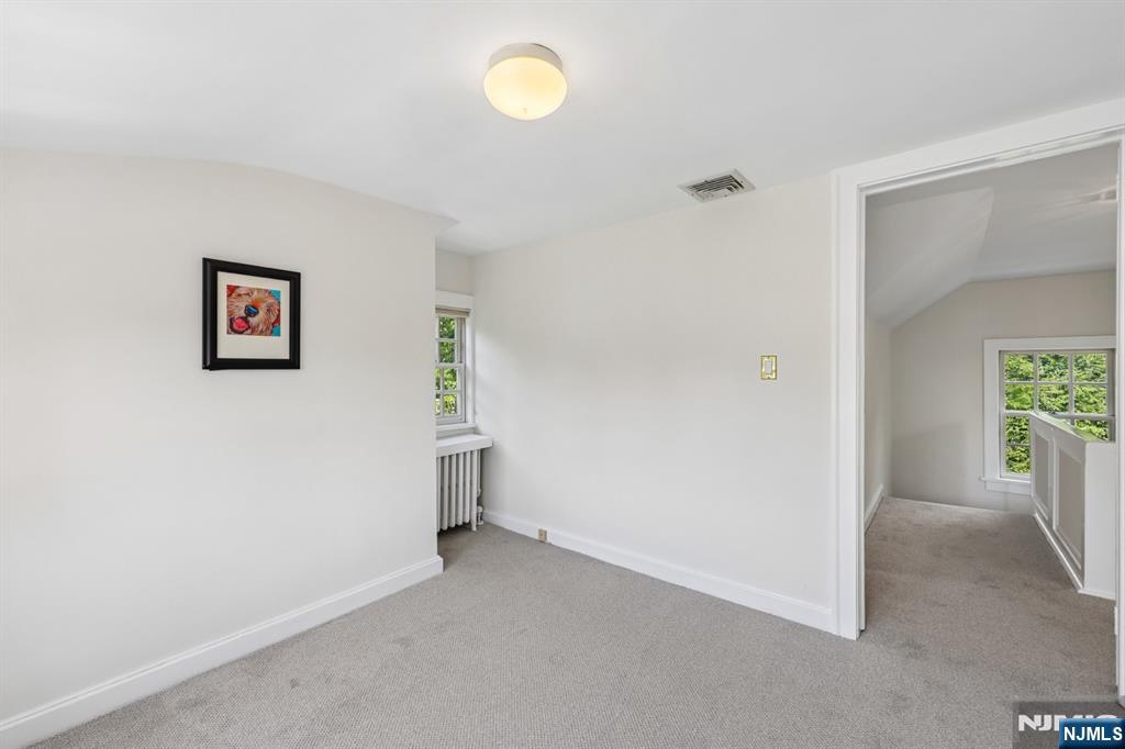402 Mountain Avenue — photo 22