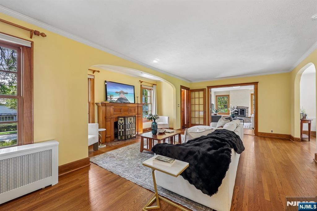 402 Mountain Avenue — photo 10