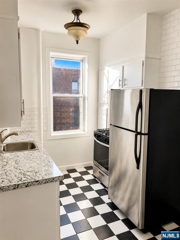7812 Hudson Avenue E3 - Photo 1