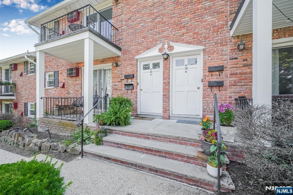 320 South Street 18H - Photo 4