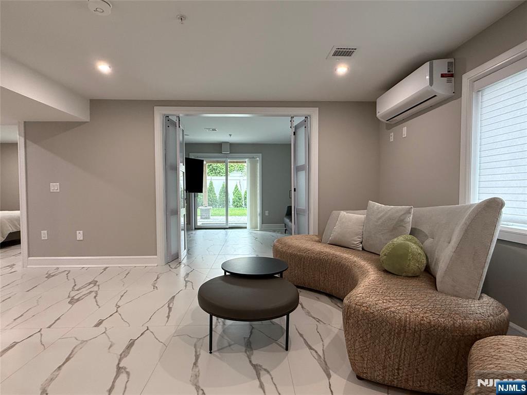 475 Oakdene Avenue 1 - Photo 3