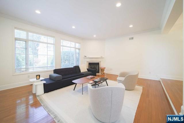 Photo 3 of Townhouse for sale at 148 Hudson Cvs #148, Edgewater, NJ 07020 | MLS# 26032792 | Listing updated on 2026-09-14