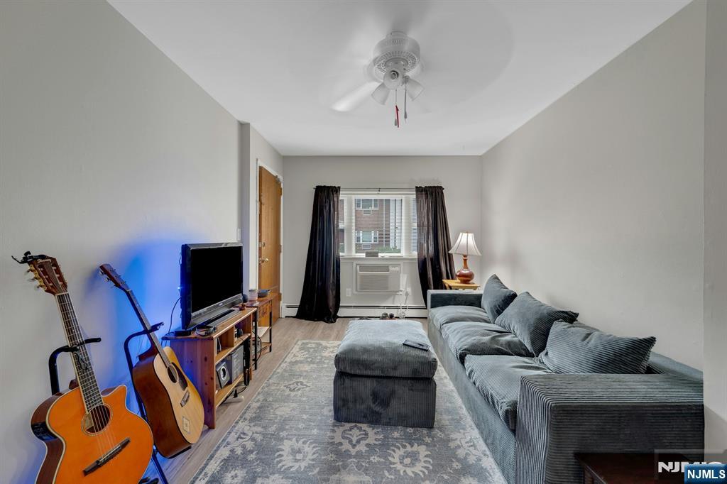 640 Franklin Avenue 1 - Photo 3