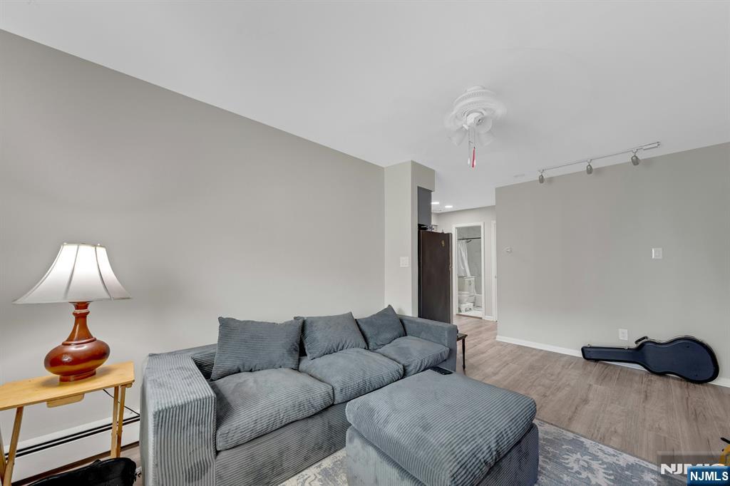 640 Franklin Avenue 1 - Photo 4