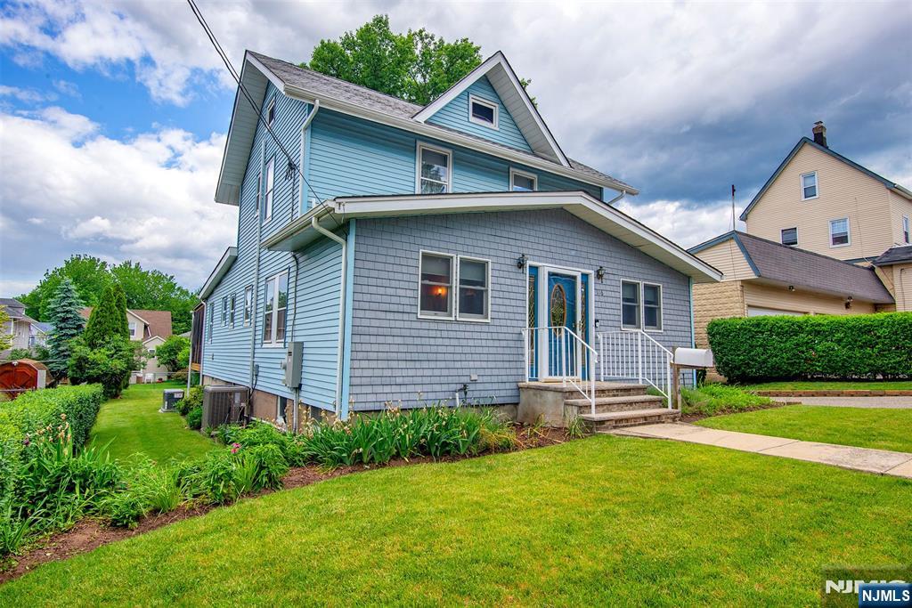 116 W Quackenbush Avenue - Photo 2