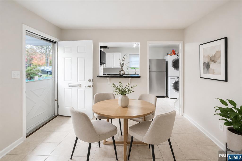 2 Cottage Place 4 - Photo 3