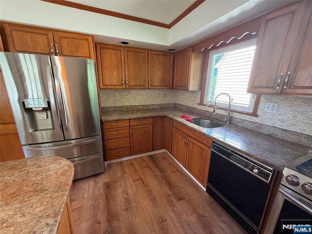 649 Oakdene Avenue 1 - Photo 4