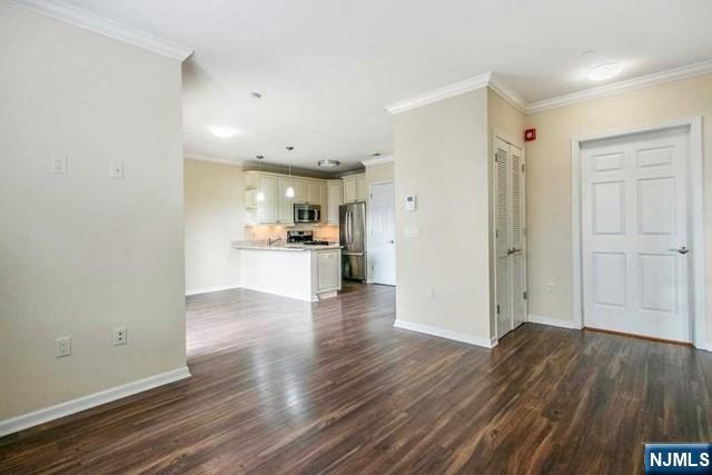55 E Emerson Plaza 203 - Photo 5