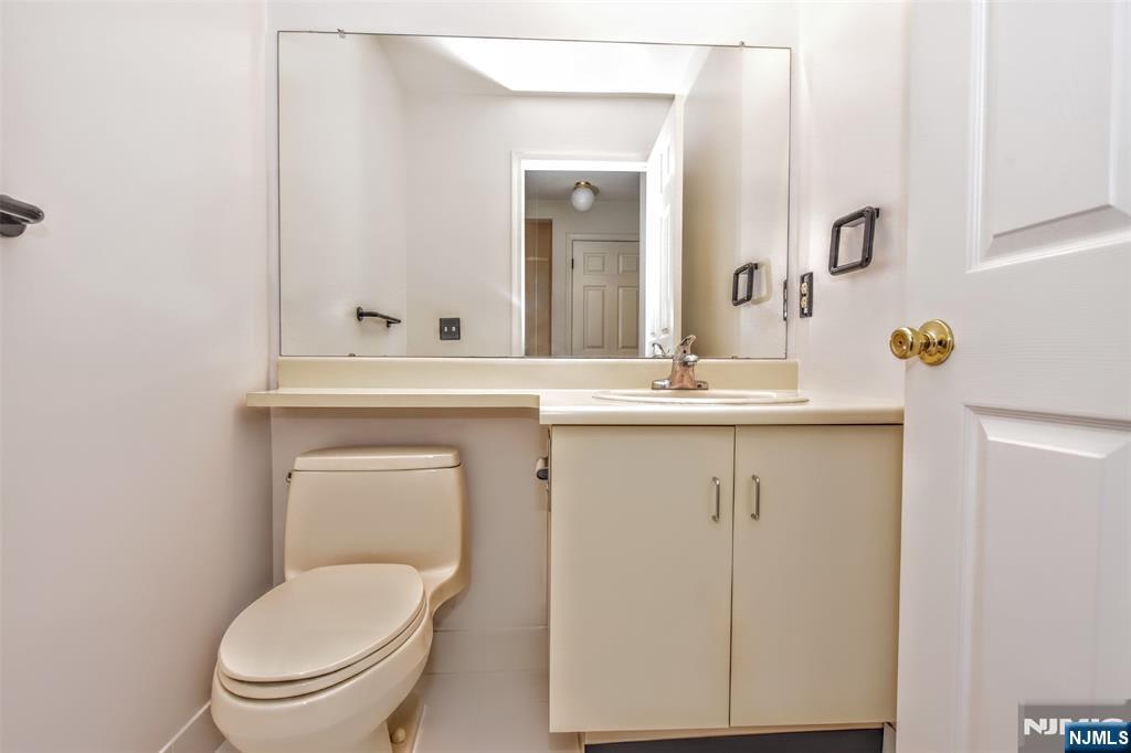 1474 Cornwall Road - Photo 4
