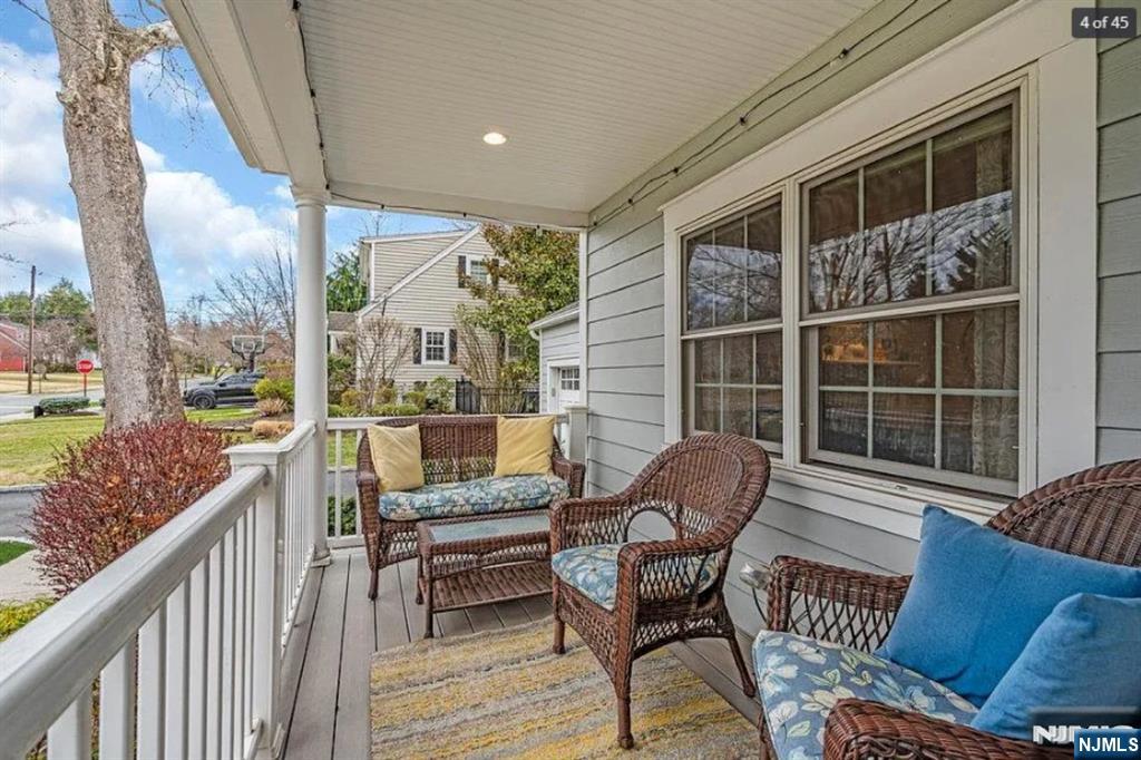 709 Albert Place - Photo 2