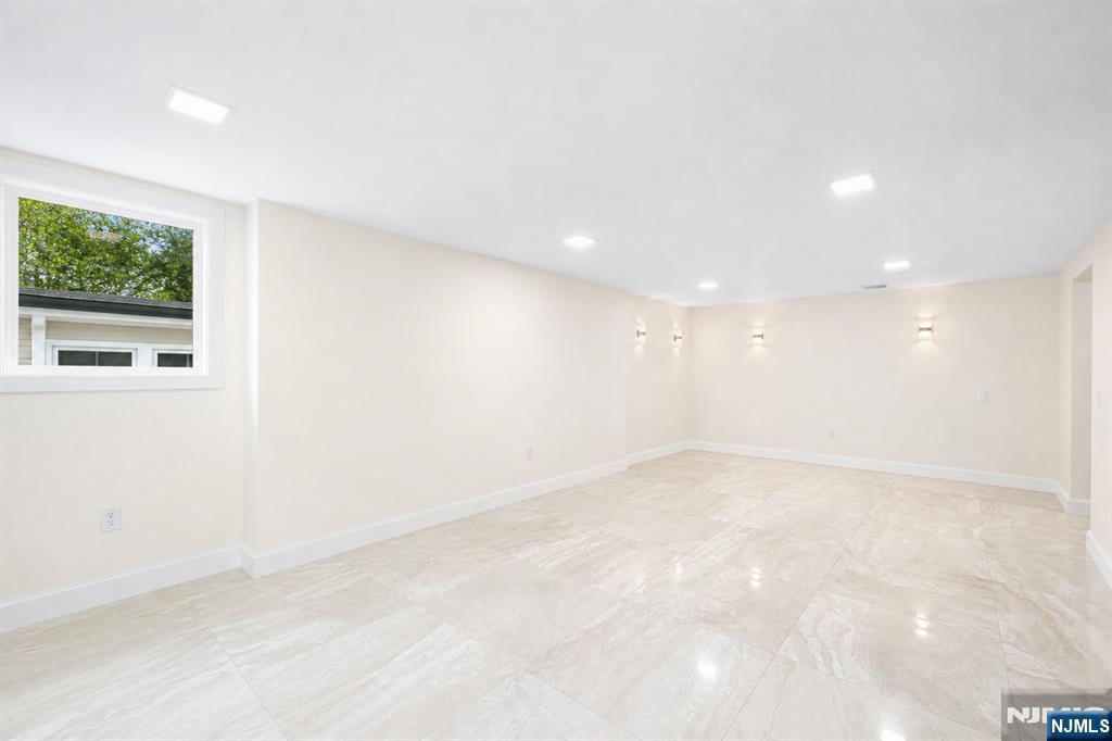 506 Undercliff Avenue