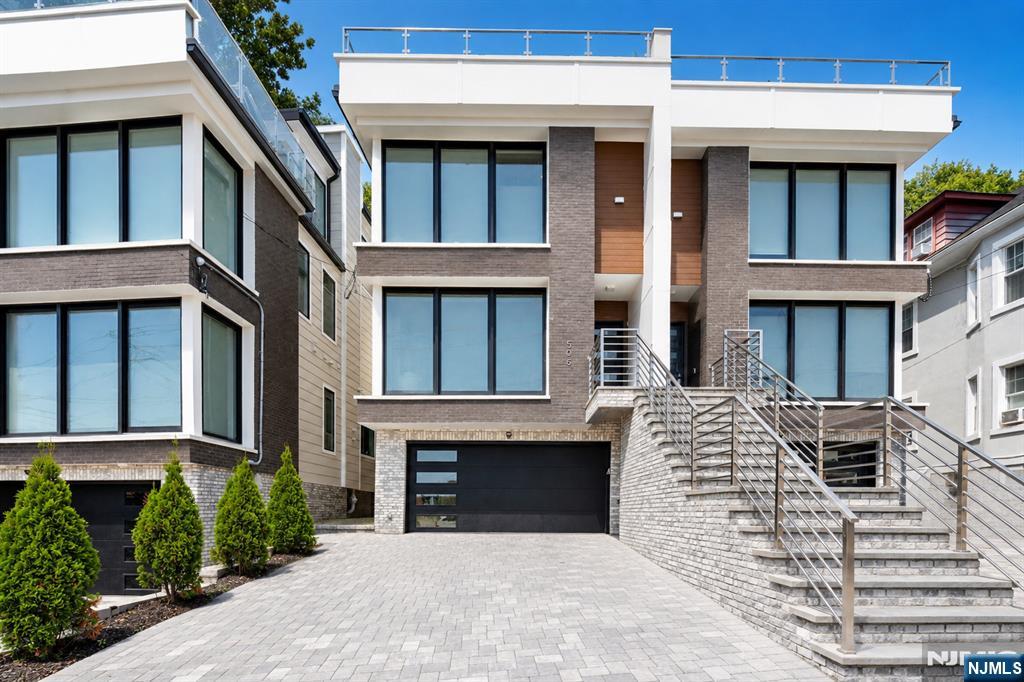 506 Undercliff Avenue
