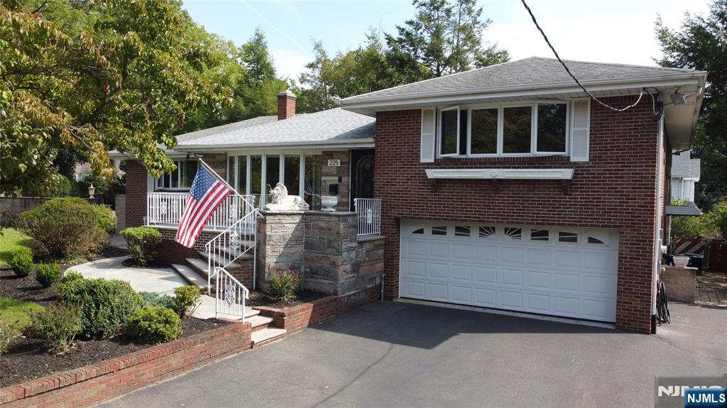 225 Somerset Road - Photo 1
