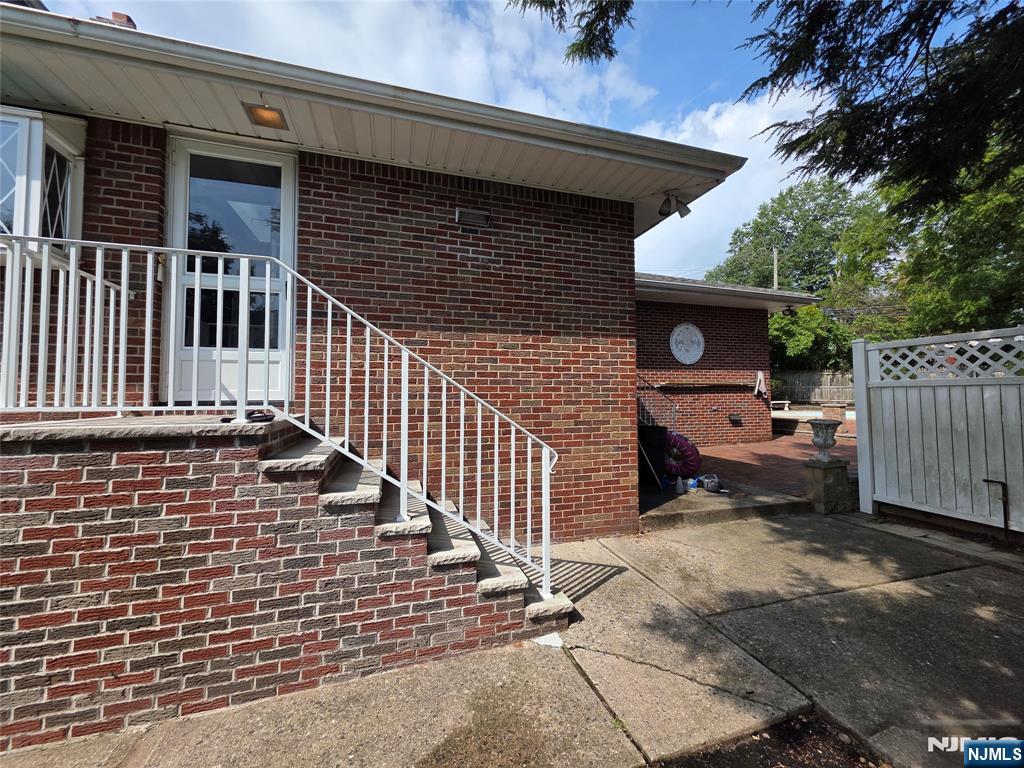 225 Somerset Rd, Norwood, NJ 07648