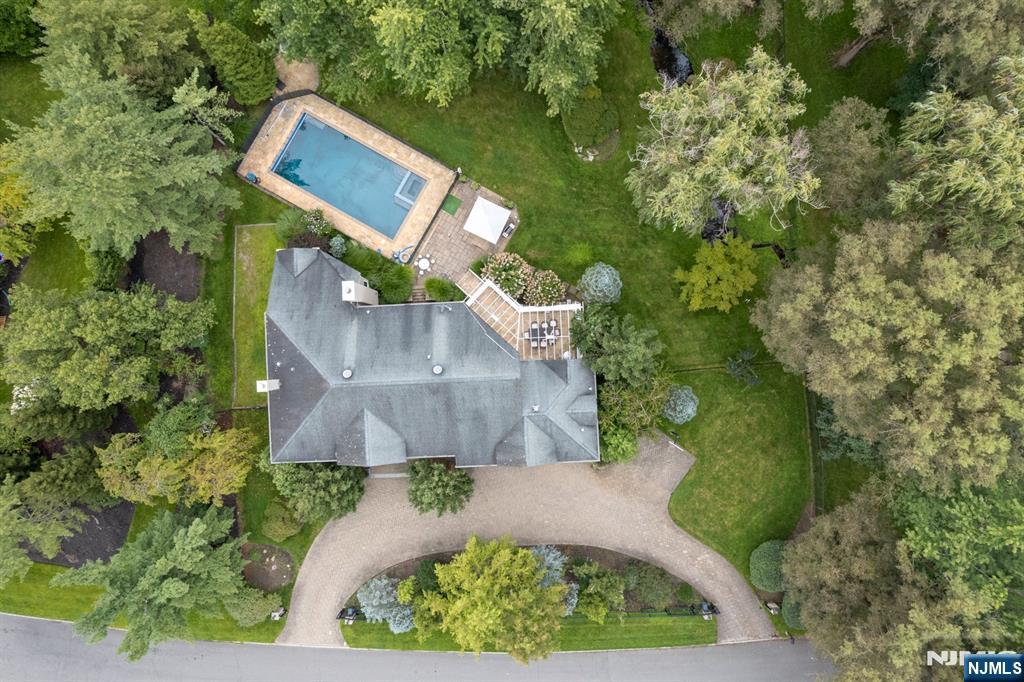 74 Sherwood Road — photo 37